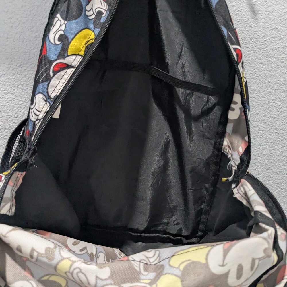 Mickey mouse back pack - Picture 2 of 4
